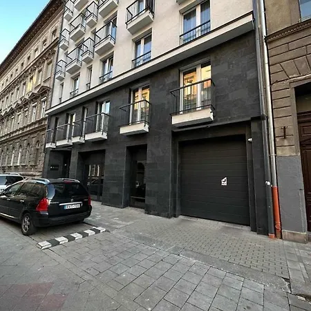 Rose Garden - Boutique In Center 아파트 *