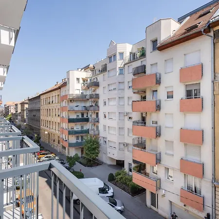 Rose Garden - Boutique In Center Appartement *