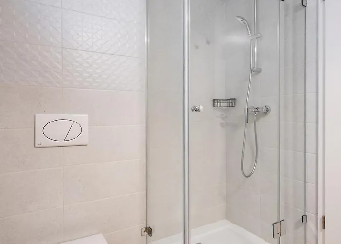 Rose Garden - Boutique In Center