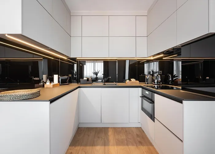 Rose Garden - Boutique In Center